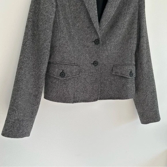 (SOLD) Italian Wool Blend Blazer Size Medium - Picture 5 of 16